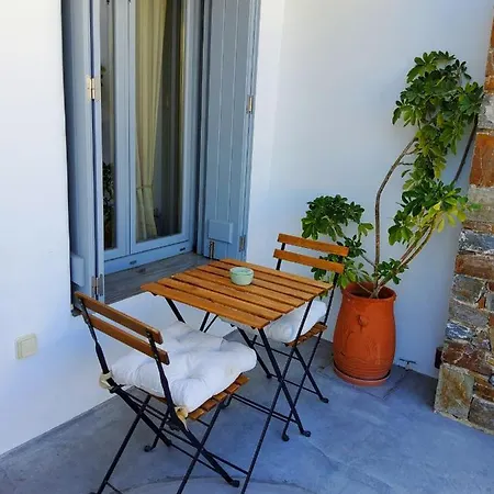 Nefeli * Livadi (Serifos)