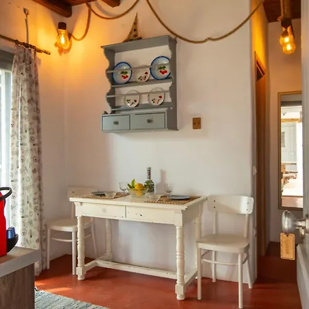 Nefeli アパート リバディオン