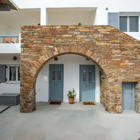 Nefeli * Livadi (Serifos)