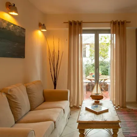 Nefeli Apartment *