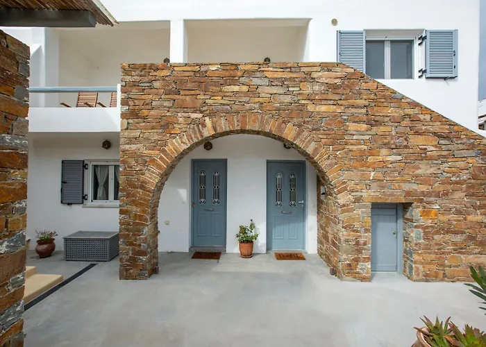 Nefeli * Livadi (Serifos)