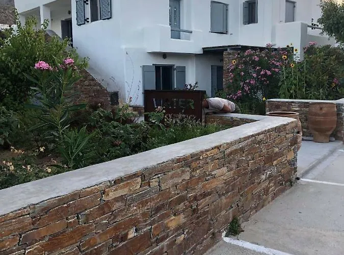 Nefeli Appartement *